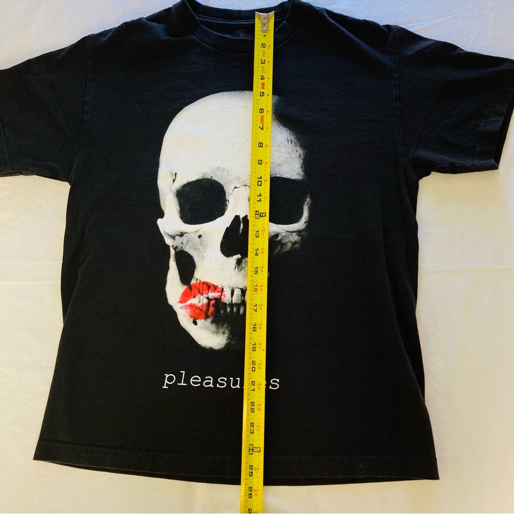 Pleasures Make Out Black Skull Graphic T-Shirt M - Picture 6 of 8